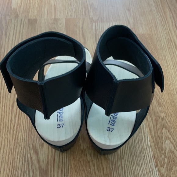 trippen Venture Branded Wedge Sandal - Picture 3 of 11